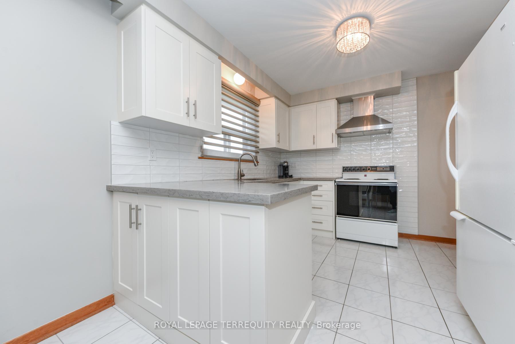 Photo 11 of 94 Melbert Road, Etobicoke, Eringate-Centennial-West Deane — HOMEH
