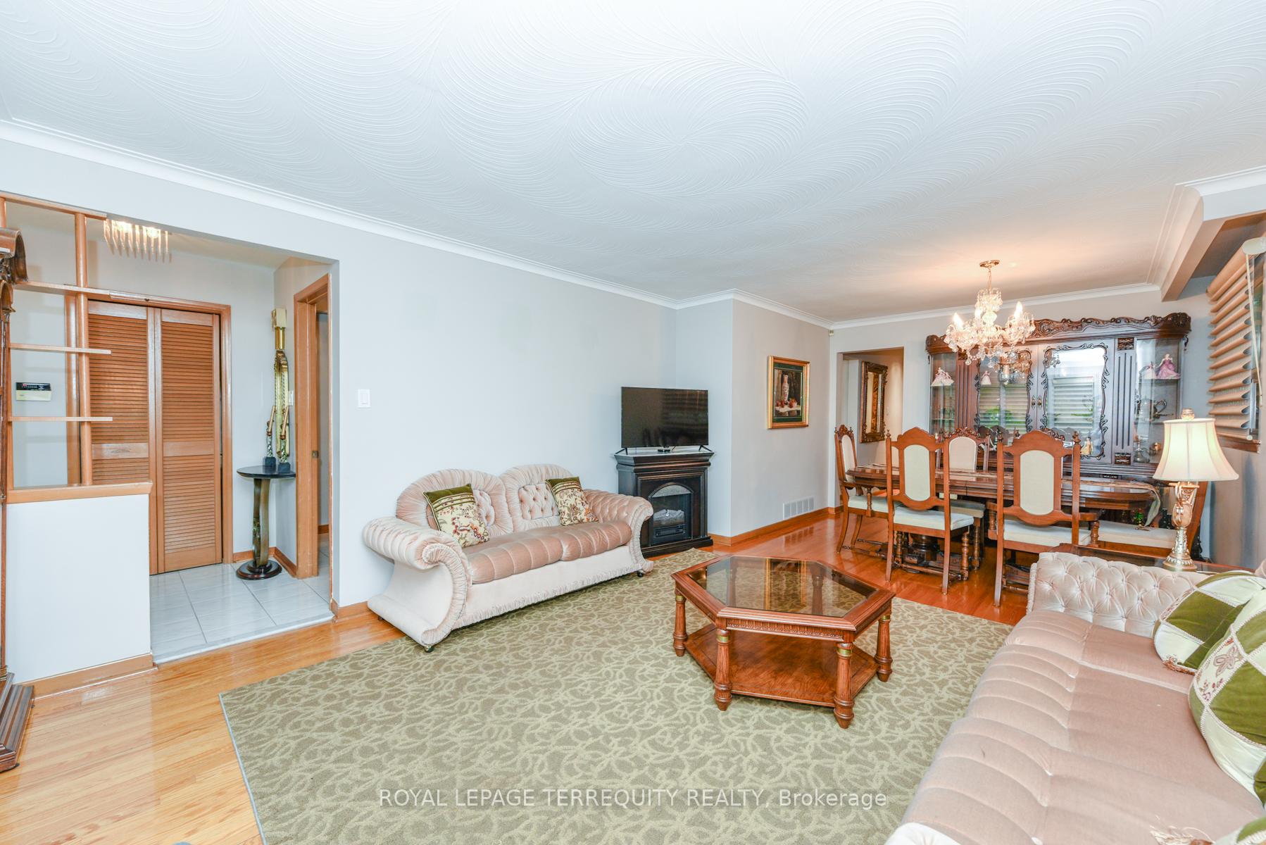 Photo 15 of 94 Melbert Road, Etobicoke, Eringate-Centennial-West Deane — HOMEH