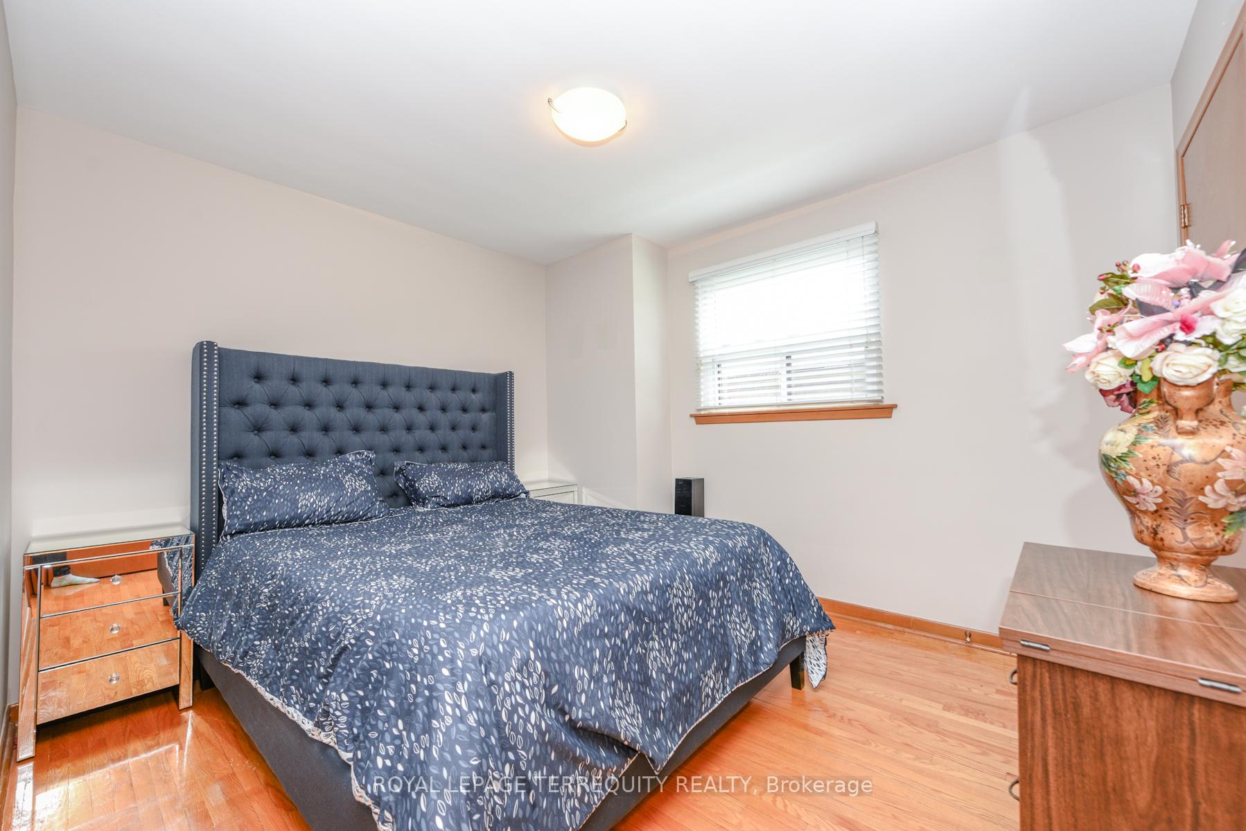 Photo 19 of 94 Melbert Road, Etobicoke, Eringate-Centennial-West Deane — HOMEH