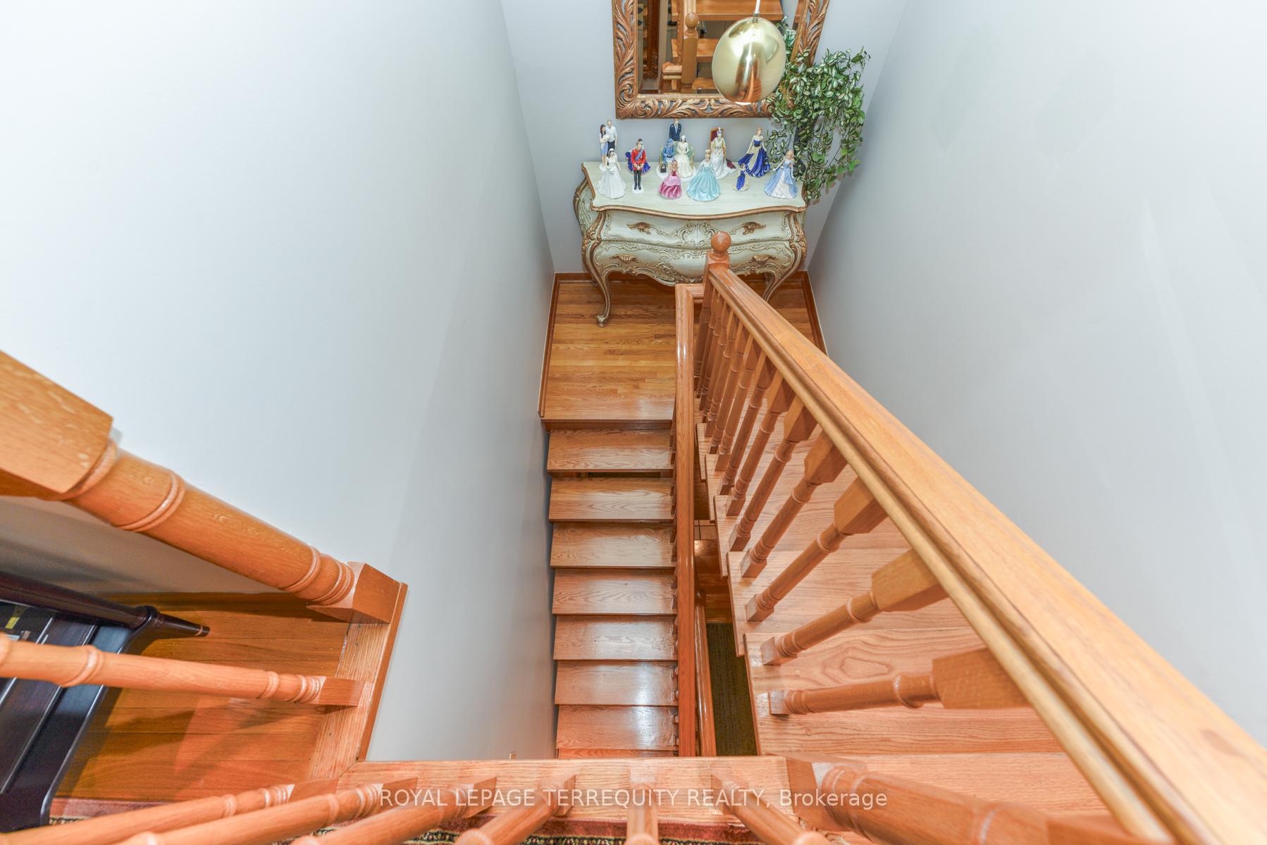 Photo 28 of 94 Melbert Road, Etobicoke, Eringate-Centennial-West Deane — HOMEH
