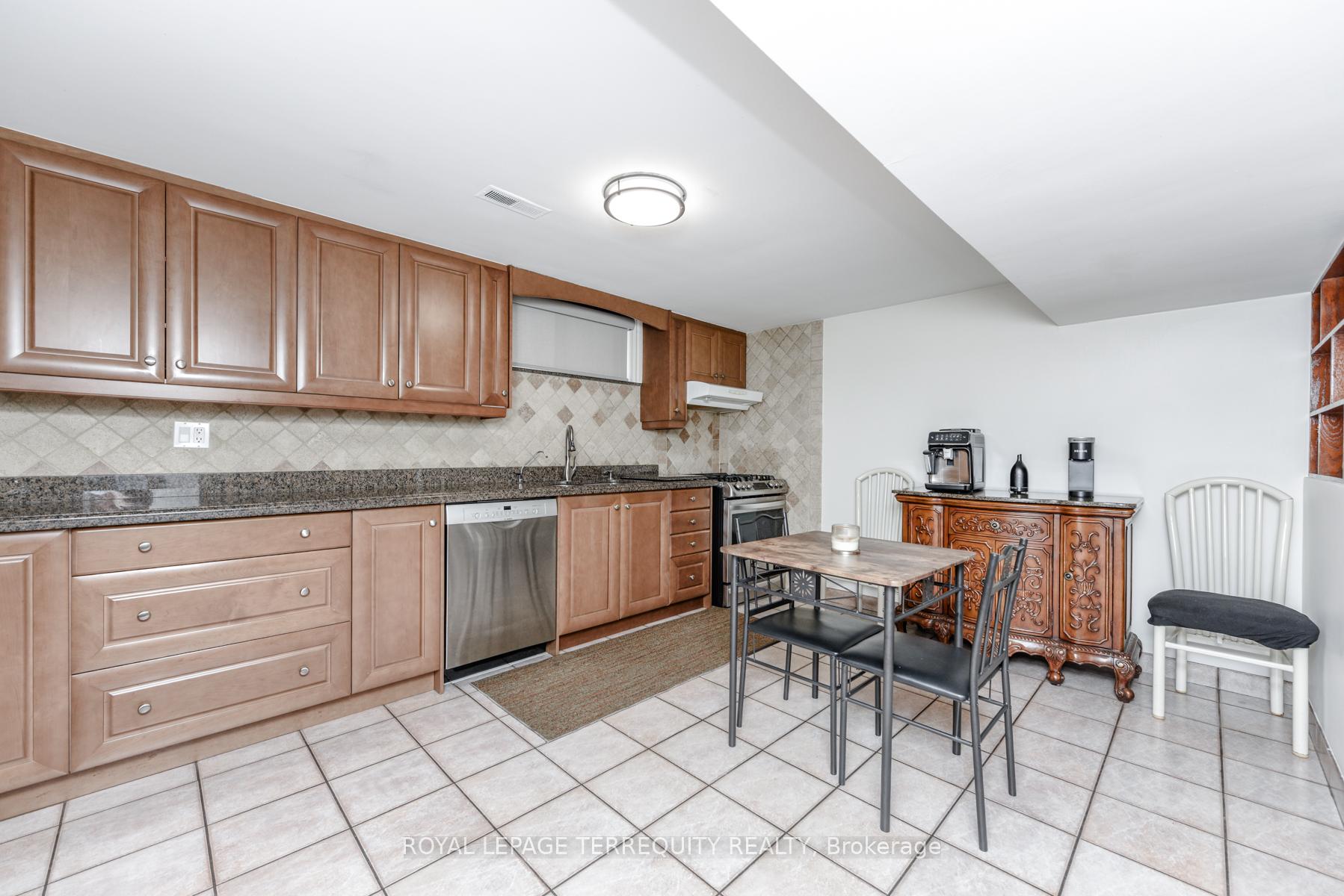 Photo 47 of 94 Melbert Road, Etobicoke, Eringate-Centennial-West Deane — HOMEH
