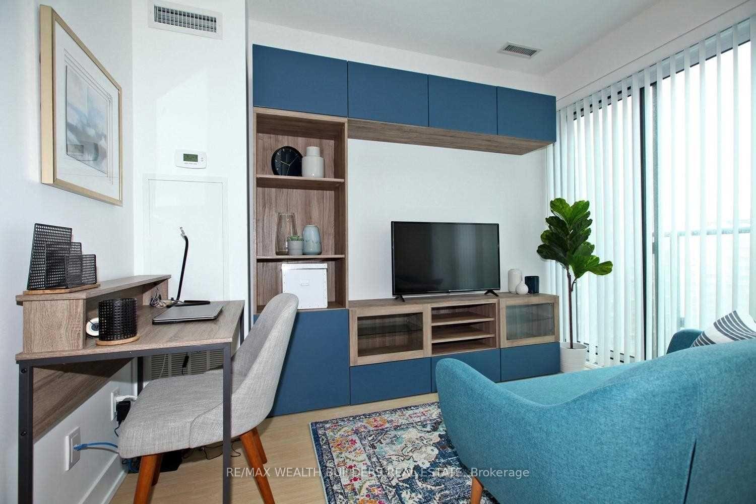 Photo 3 of Unit 1108, 7 Grenville Street, Toronto, Bay Street Corridor — HOMEH
