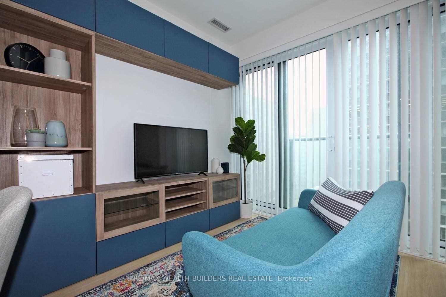 Photo 4 of Unit 1108, 7 Grenville Street, Toronto, Bay Street Corridor — HOMEH