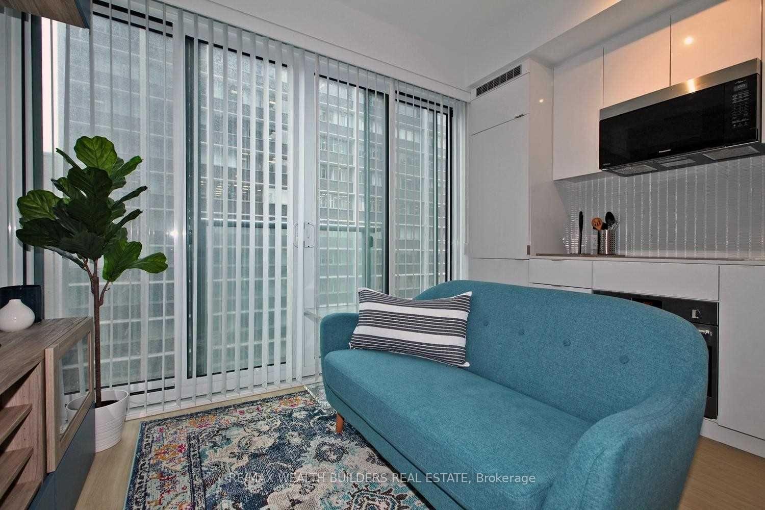 Photo 9 of Unit 1108, 7 Grenville Street, Toronto, Bay Street Corridor — HOMEH