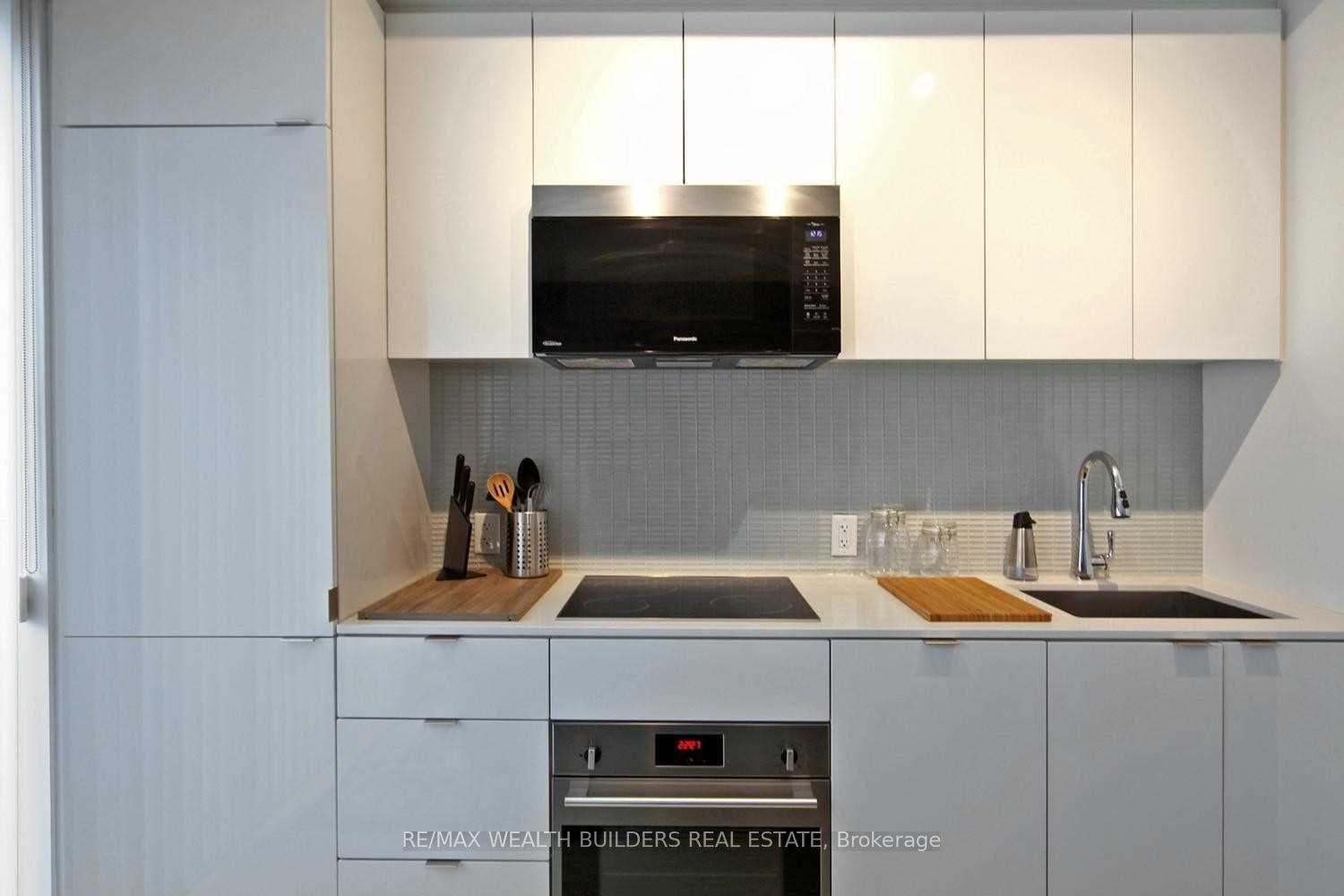 Photo 13 of Unit 1108, 7 Grenville Street, Toronto, Bay Street Corridor — HOMEH