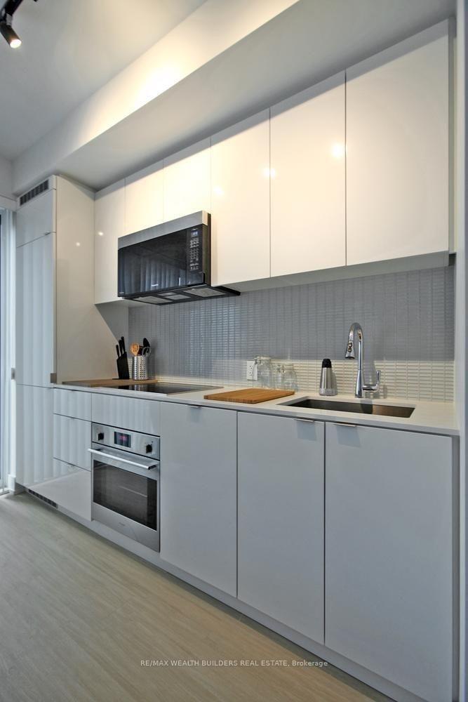 Photo 15 of Unit 1108, 7 Grenville Street, Toronto, Bay Street Corridor — HOMEH