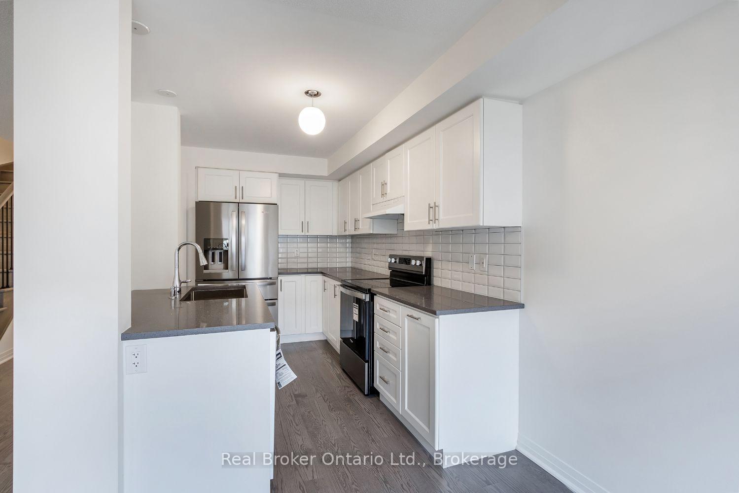 Photo 7 of Unit 267, 79 Caspian Square, Clarington, Bowmanville — HOMEH