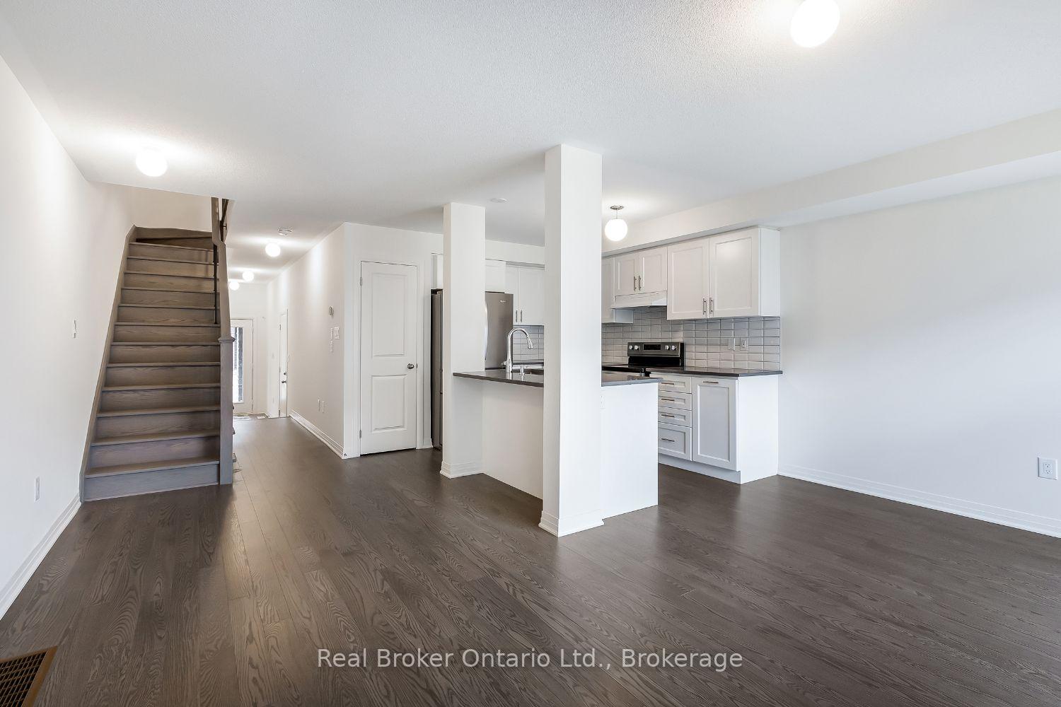 Photo 9 of Unit 267, 79 Caspian Square, Clarington, Bowmanville — HOMEH