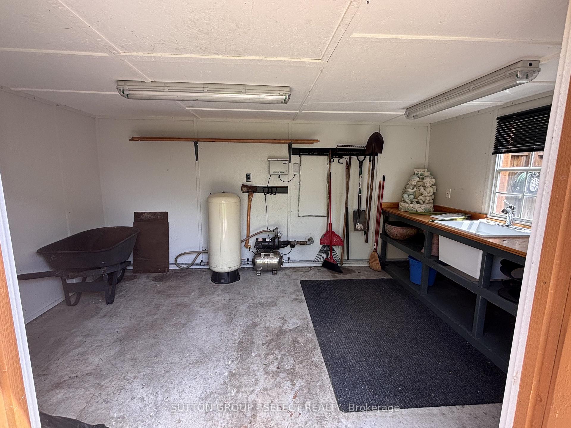 Photo 30 of 1054 Chippewa Drive, London, East D — HOMEH