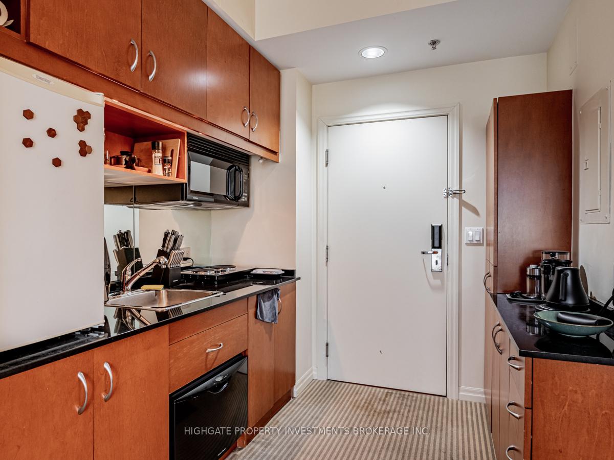 Photo 2 of Unit 2005, 1 King Street W, Toronto, Bay Street Corridor — HOMEH