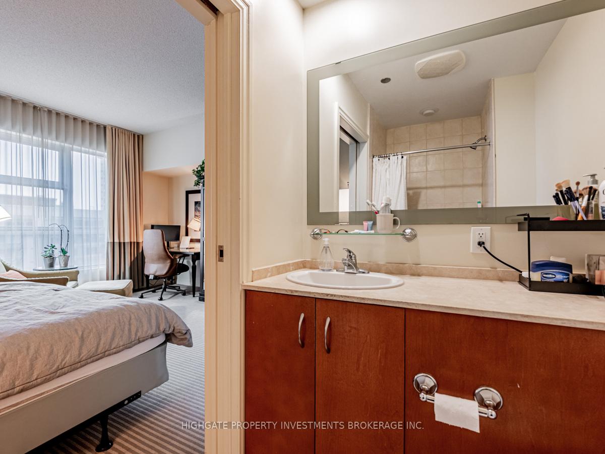 Photo 20 of Unit 2005, 1 King Street W, Toronto, Bay Street Corridor — HOMEH