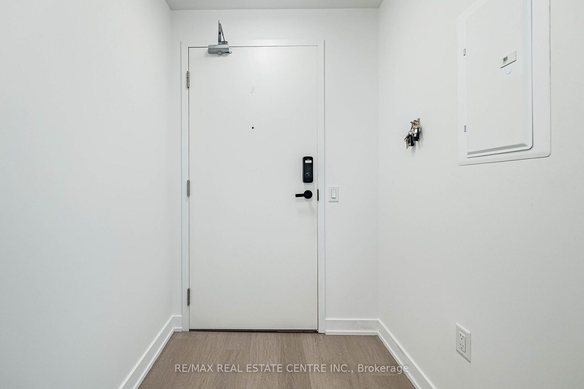 Photo 6 of 3883 Quartz Road, Mississauga, City Centre — HOMEH
