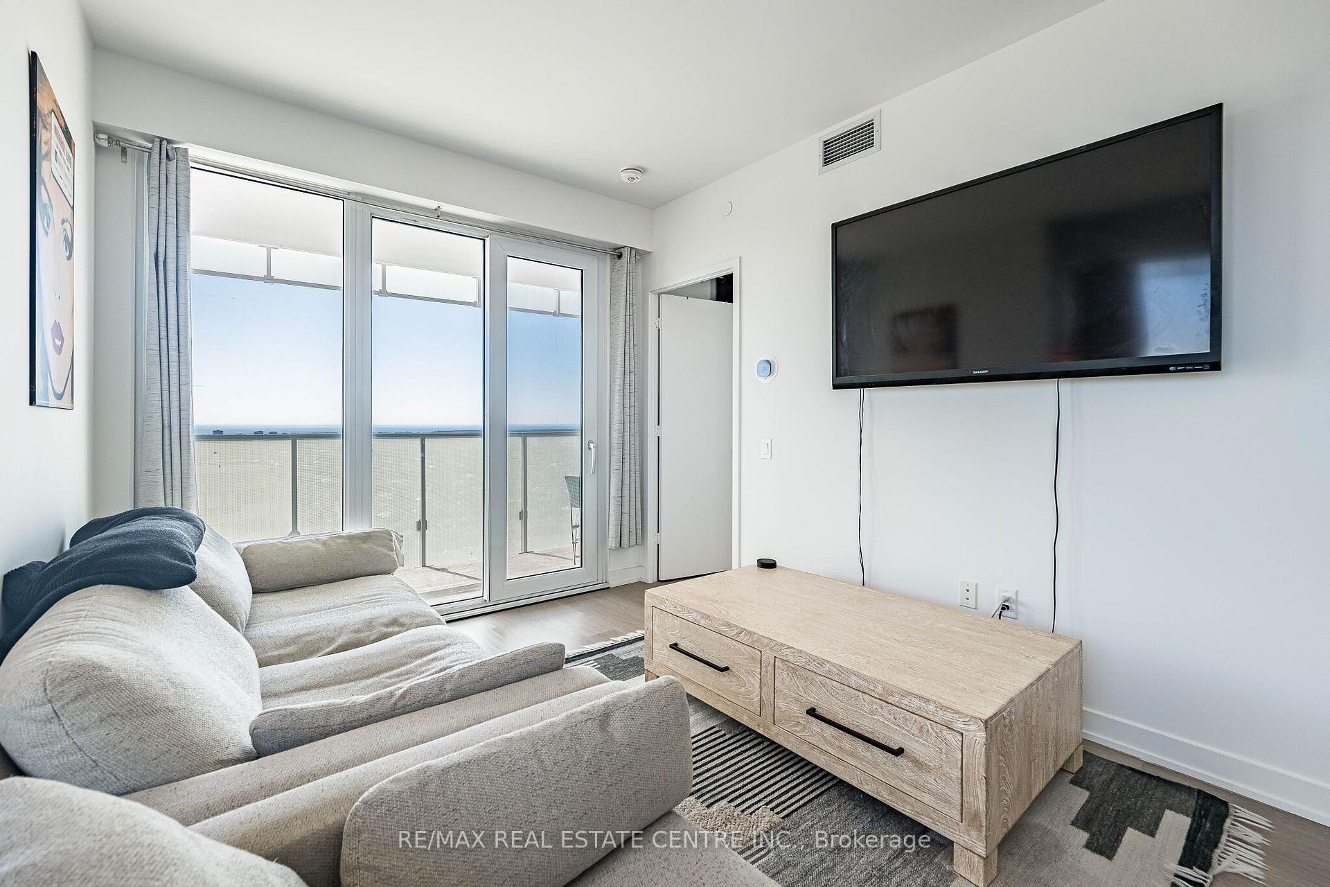 Photo 12 of 3883 Quartz Road, Mississauga, City Centre — HOMEH