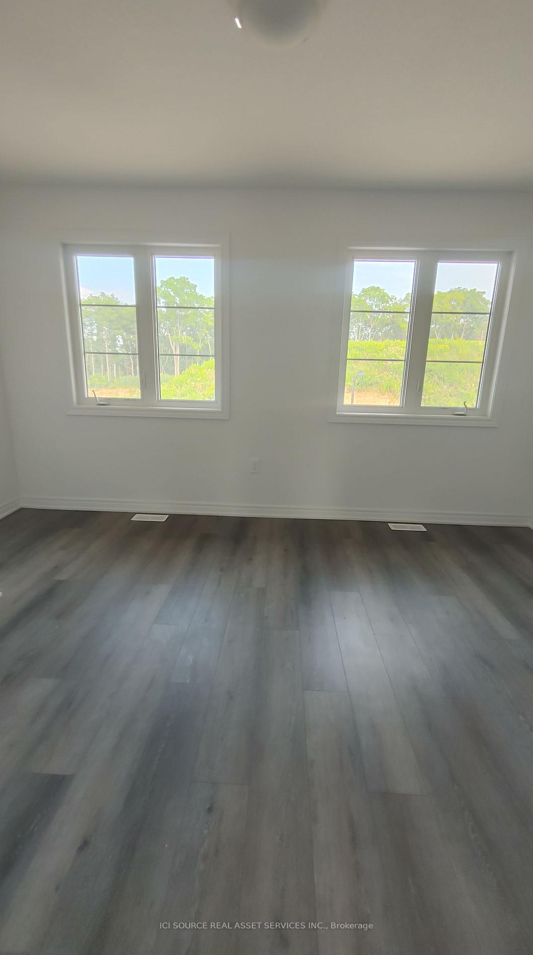 Photo 29 of Unit 65, 120 Court Drive, Brant, Paris — HOMEH