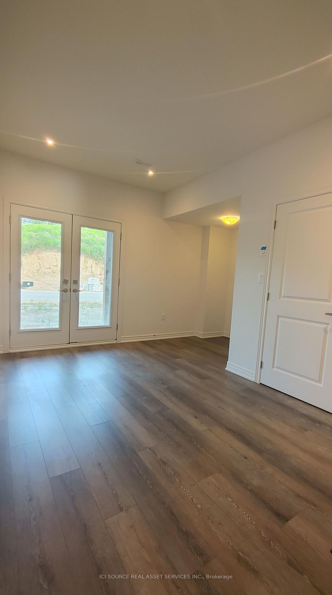 Photo 39 of Unit 65, 120 Court Drive, Brant, Paris — HOMEH