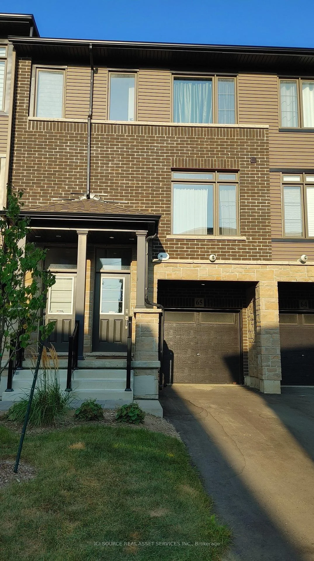 Photo 1 of Unit 65, 120 Court Drive, Brant, Paris — HOMEH