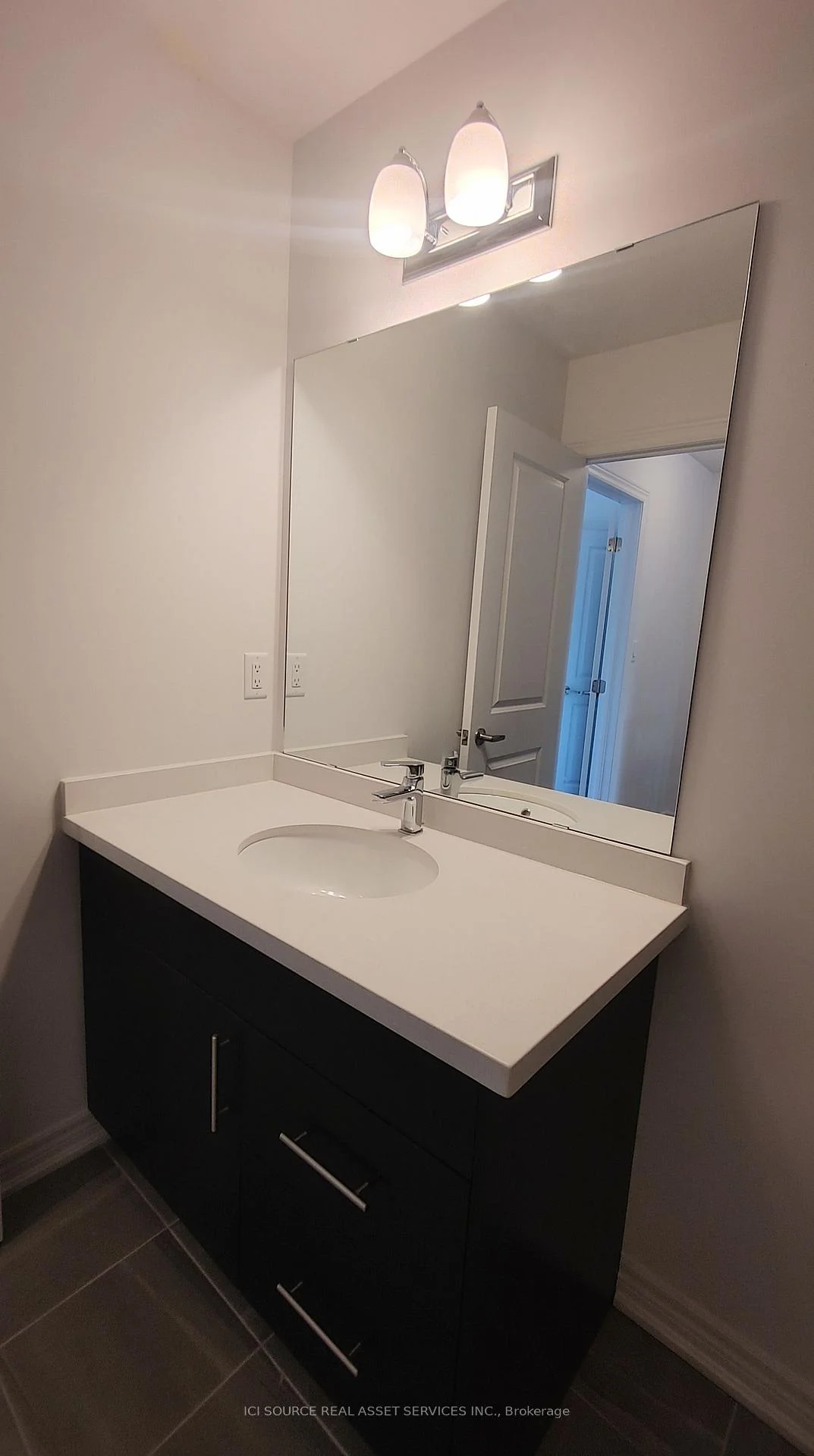 Photo 36 of Unit 65, 120 Court Drive, Brant, Paris — HOMEH