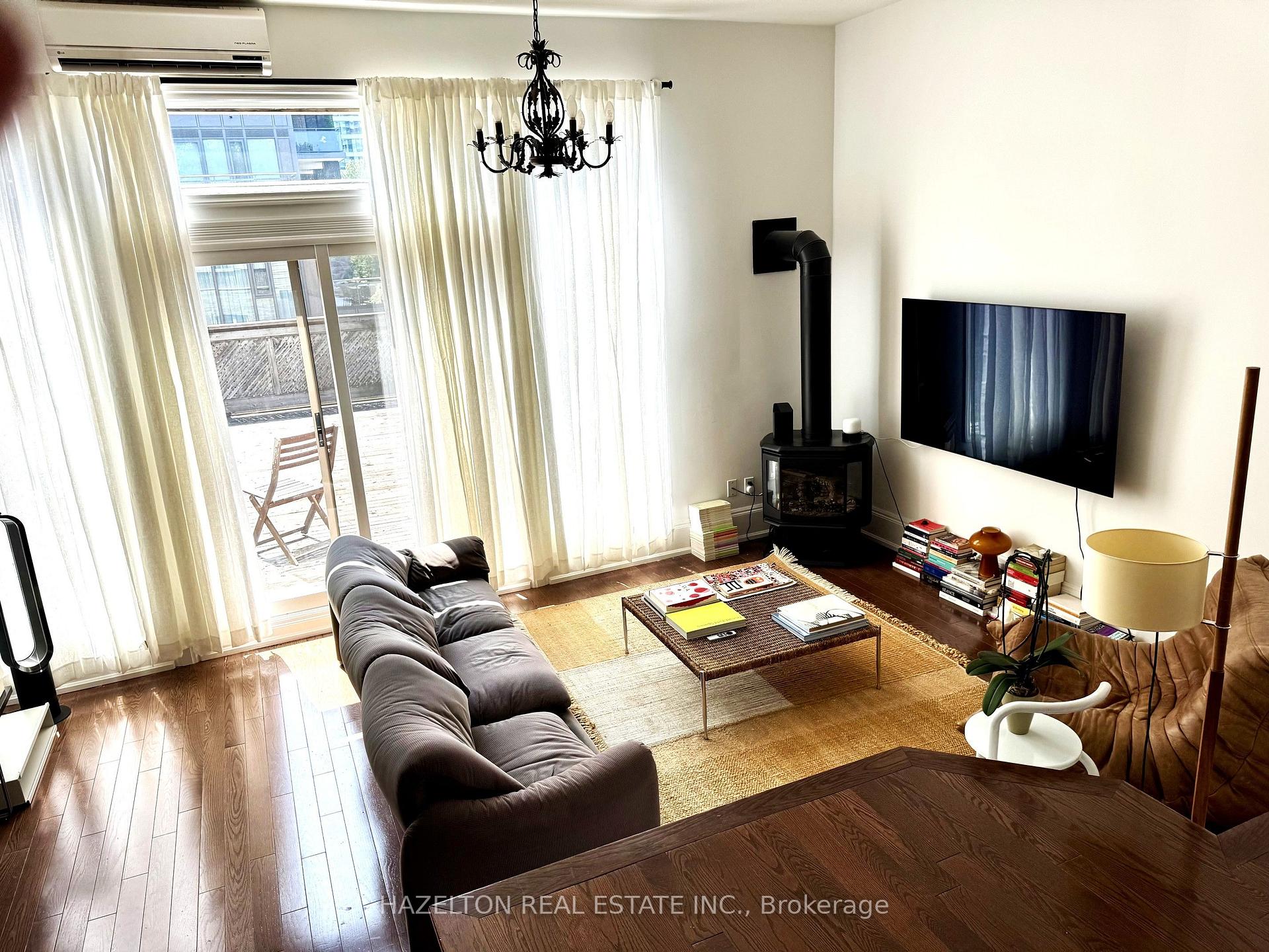 Photo 5 of Unit 3, 19 Lowther Avenue, Toronto, The Annex — HOMEH