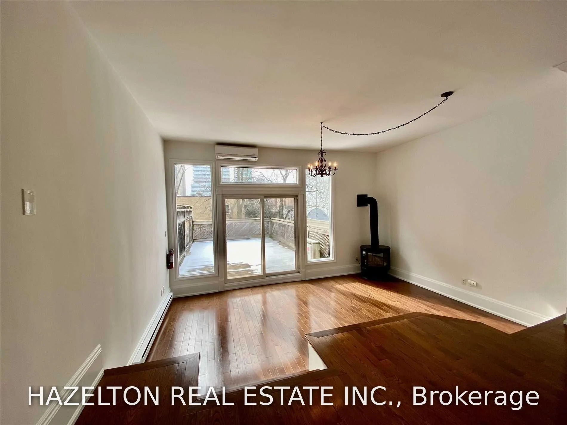 Photo 6 of Unit 3, 19 Lowther Avenue, Toronto, The Annex — HOMEH