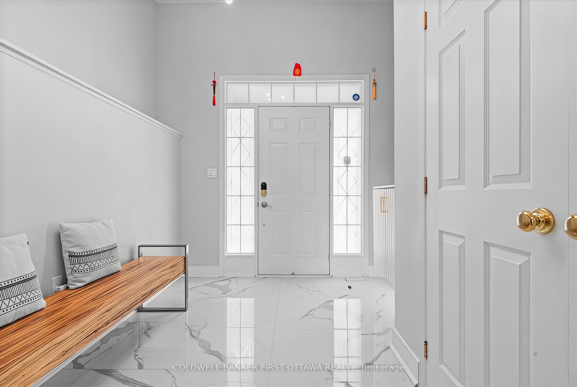 Photo 4 of 520 Pine Vista Drive E, Ottawa, Springridge/East Village — HOMEH