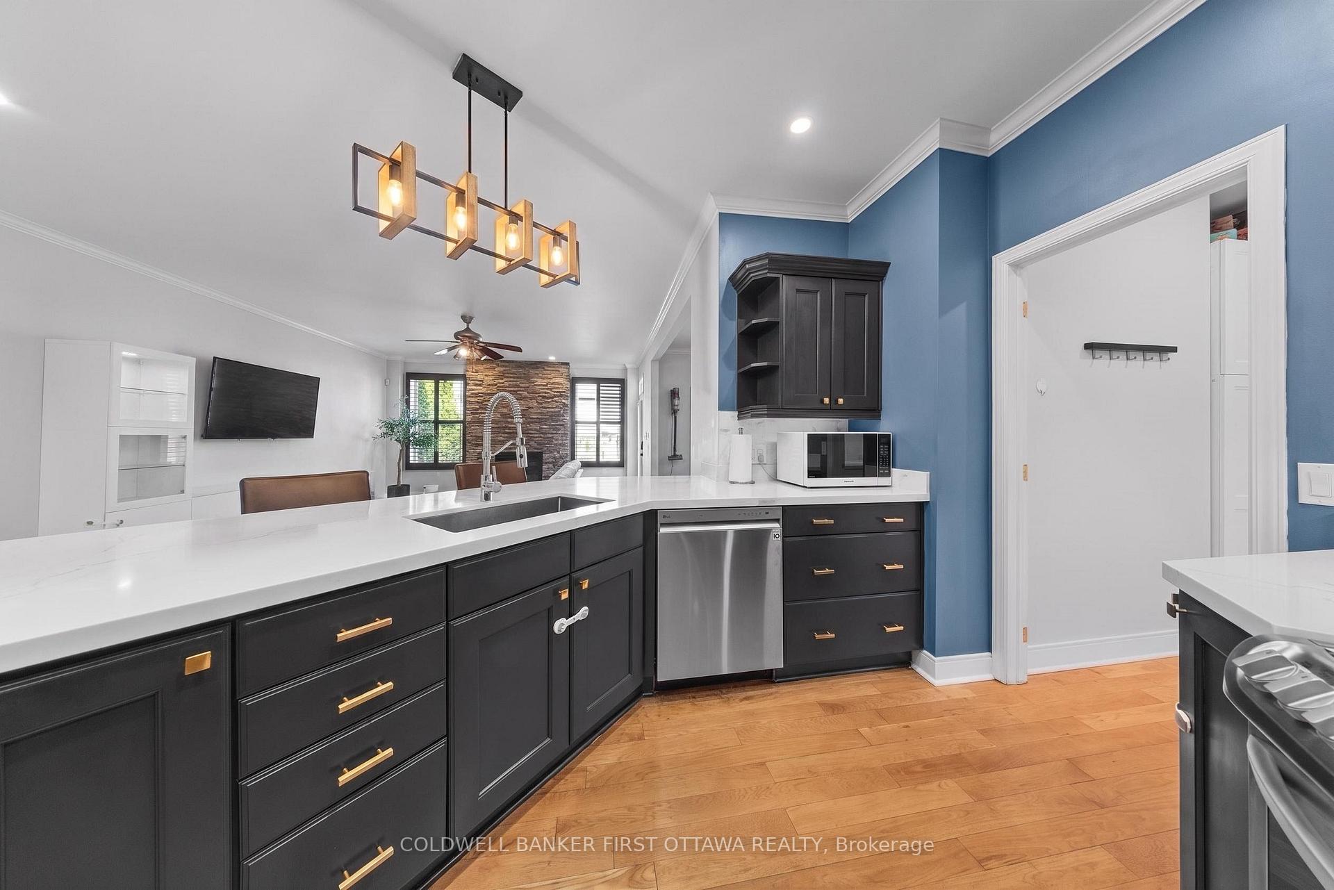 Photo 15 of 520 Pine Vista Drive E, Ottawa, Springridge/East Village — HOMEH