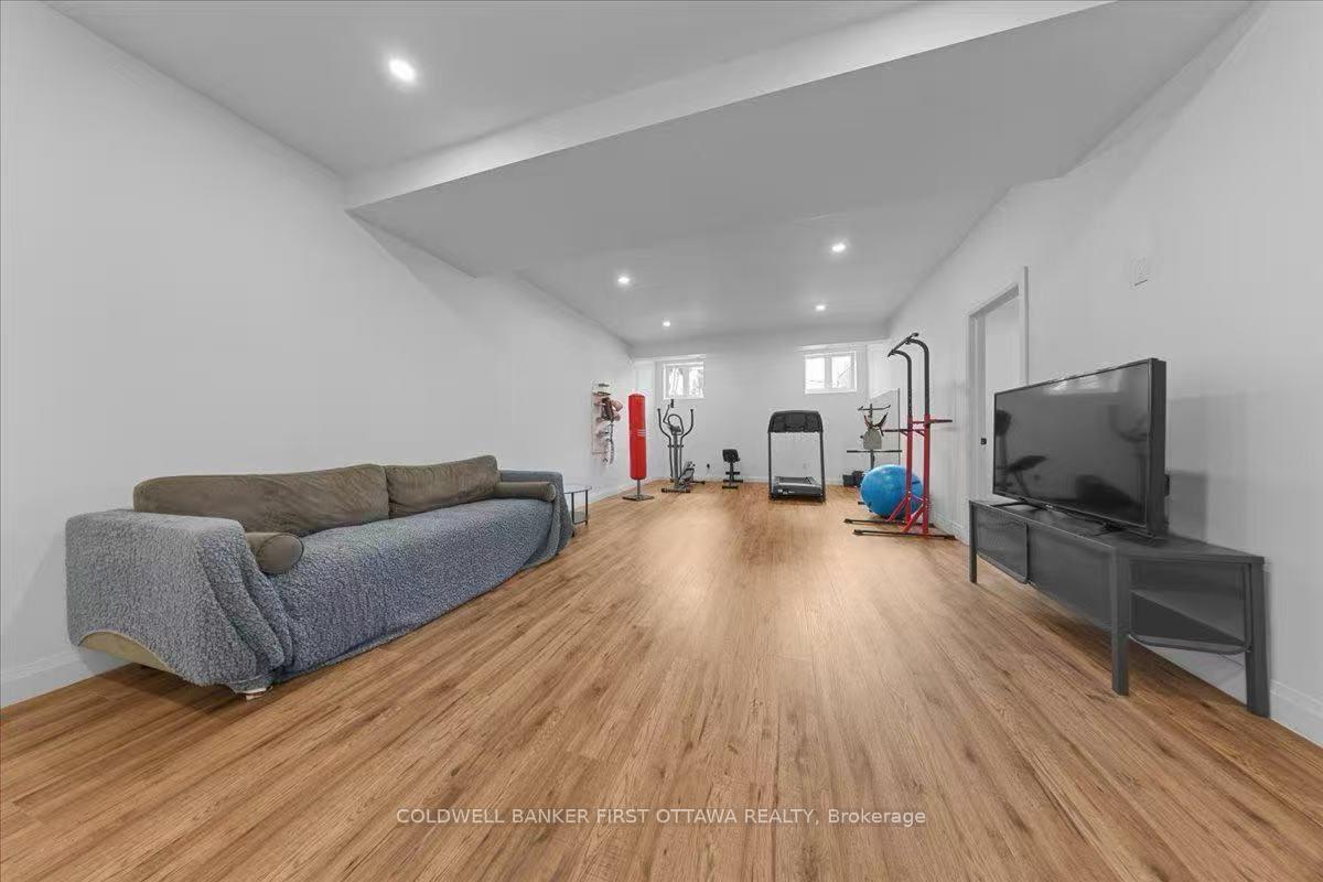 Photo 22 of 520 Pine Vista Drive E, Ottawa, Springridge/East Village — HOMEH