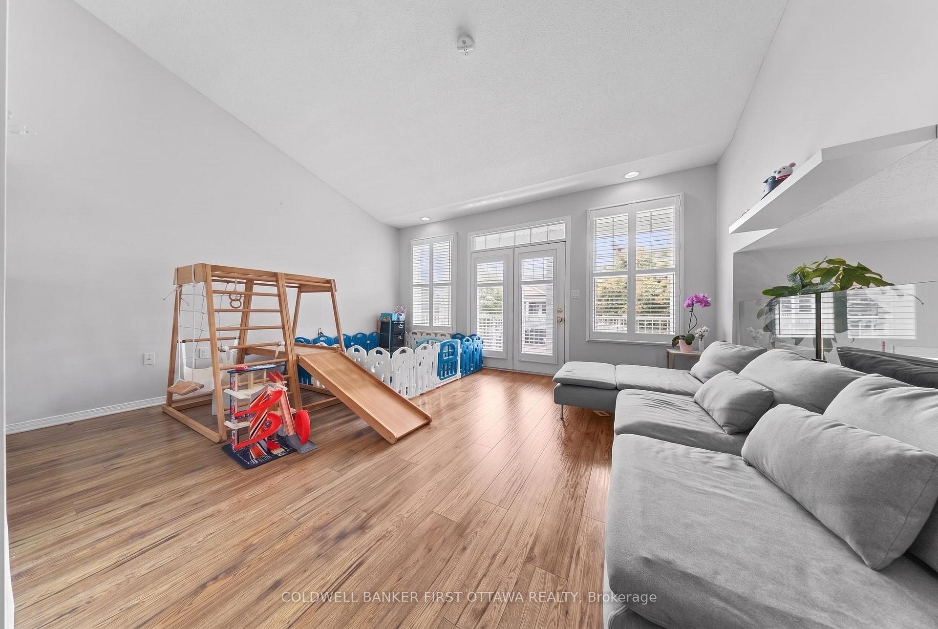 Photo 30 of 520 Pine Vista Drive E, Ottawa, Springridge/East Village — HOMEH