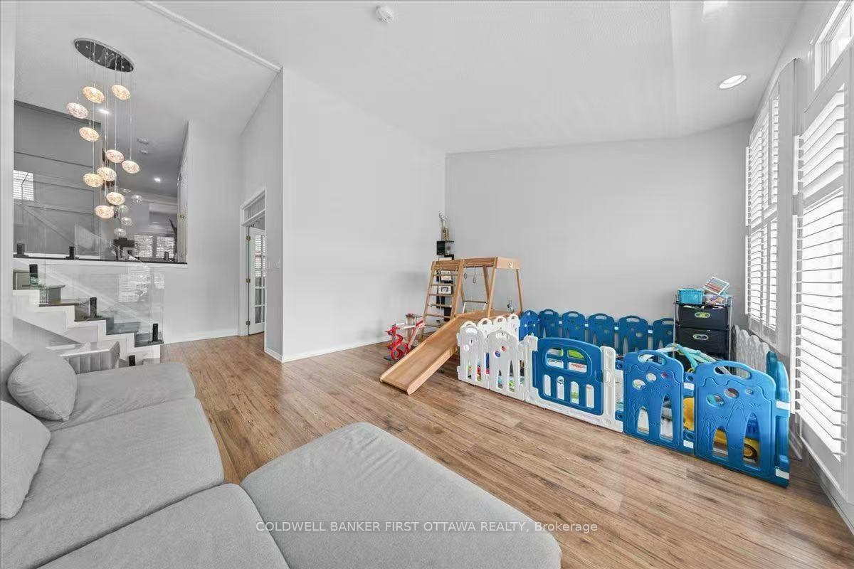 Photo 32 of 520 Pine Vista Drive E, Ottawa, Springridge/East Village — HOMEH