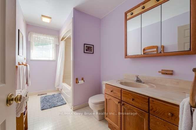 Photo 5 of 123740 Storybook Park Road E, Meaford — HOMEH