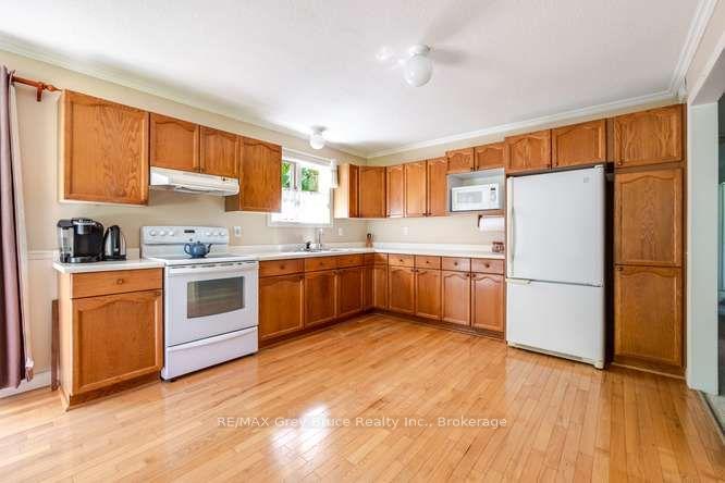 Photo 14 of 123740 Storybook Park Road E, Meaford — HOMEH