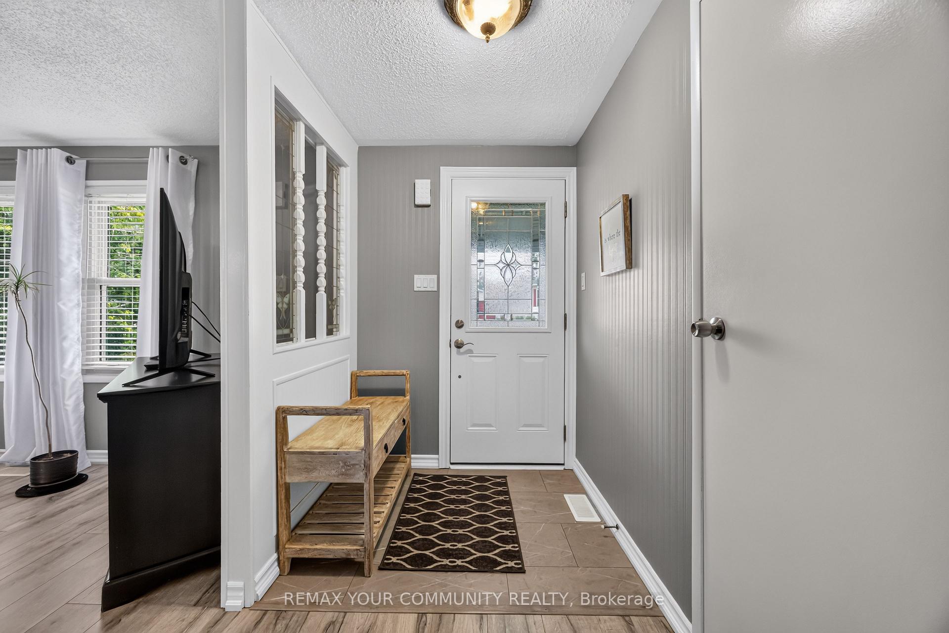 Photo 4 of 17 Kelsey Crescent, Georgina, Sutton & Jackson's Point — HOMEH
