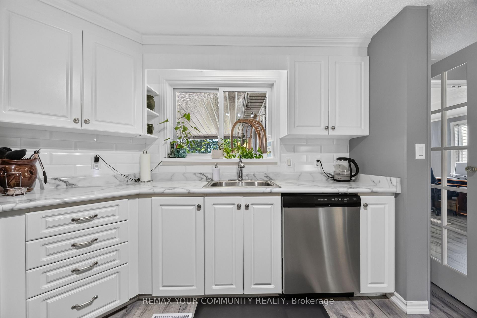 Photo 13 of 17 Kelsey Crescent, Georgina, Sutton & Jackson's Point — HOMEH