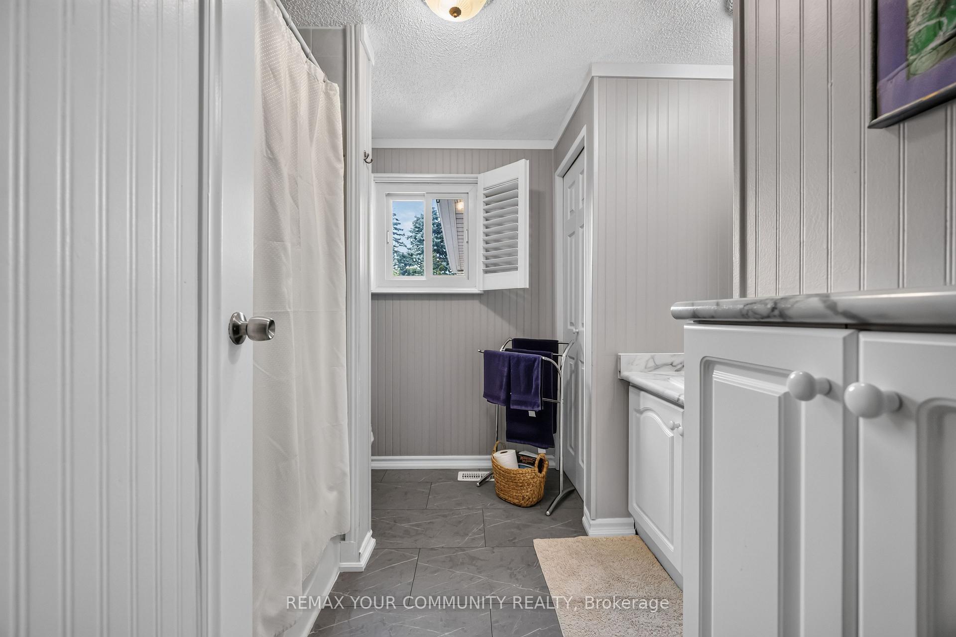 Photo 21 of 17 Kelsey Crescent, Georgina, Sutton & Jackson's Point — HOMEH