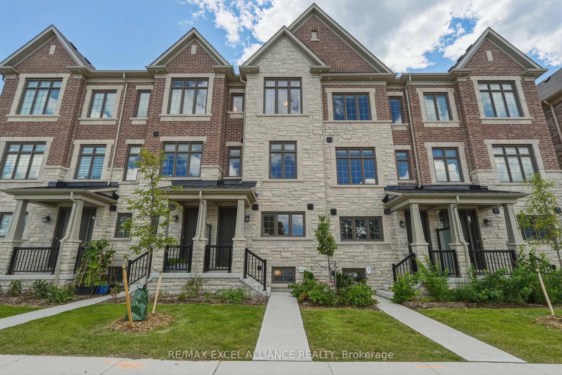Photo 1 of 4205 Major Mackenzie Drive E, Markham, Angus Glen — HOMEH