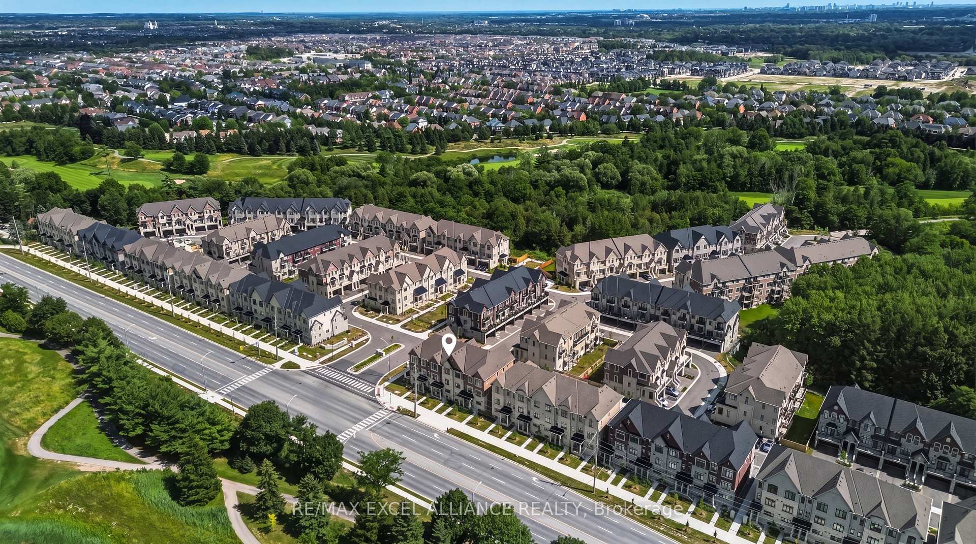 Photo 8 of 4205 Major Mackenzie Drive E, Markham, Angus Glen — HOMEH