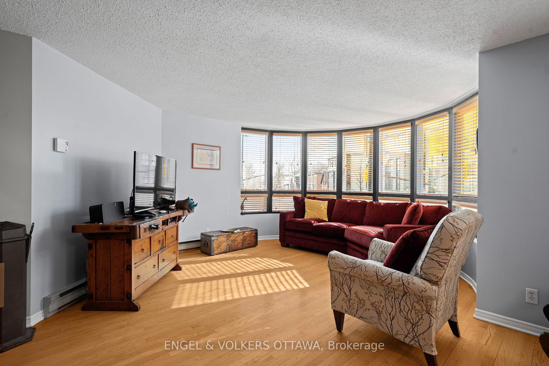 Photo 7 of Unit 207, 10 Main Street, Ottawa, Ottawa East — HOMEH