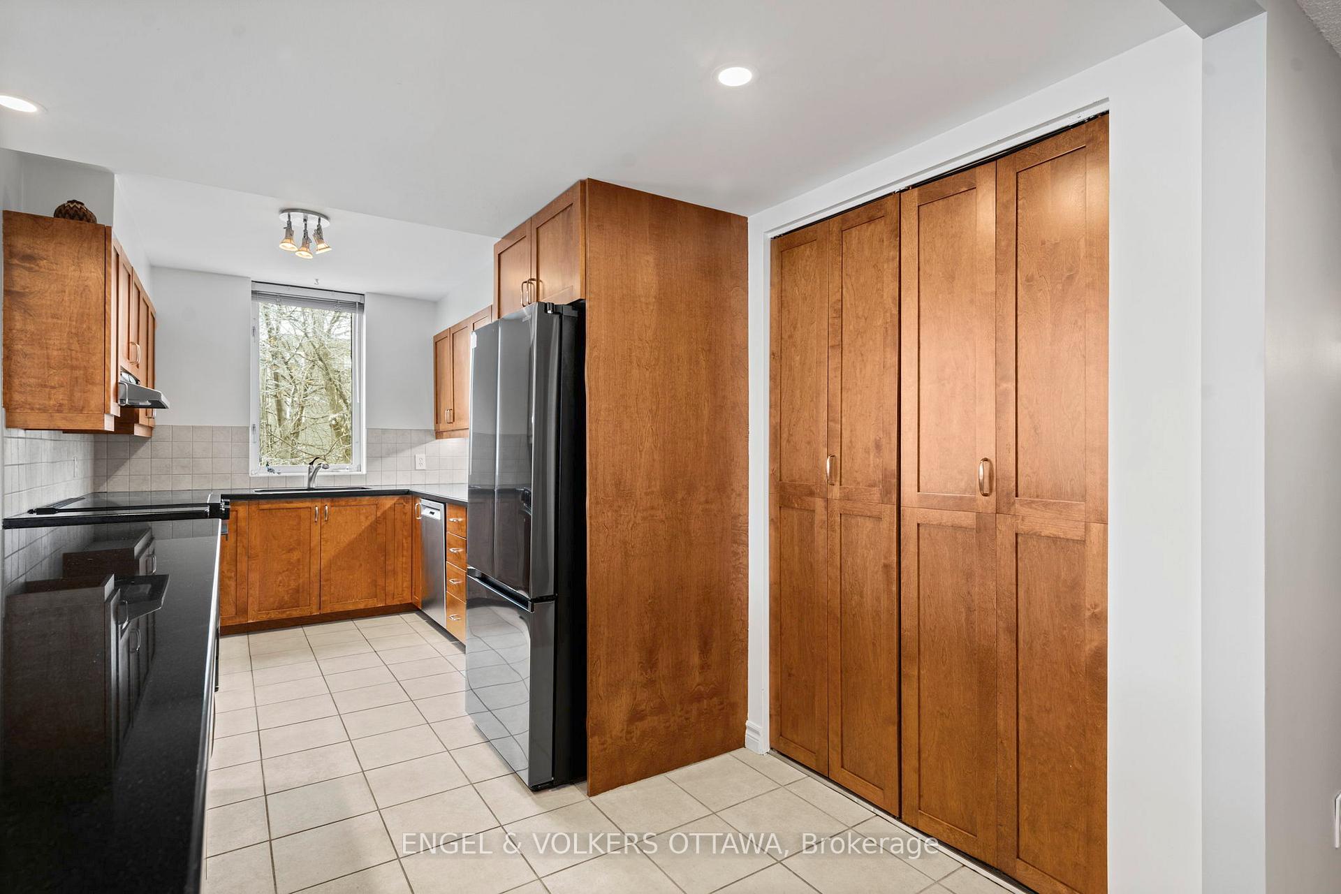 Photo 11 of Unit 207, 10 Main Street, Ottawa, Ottawa East — HOMEH