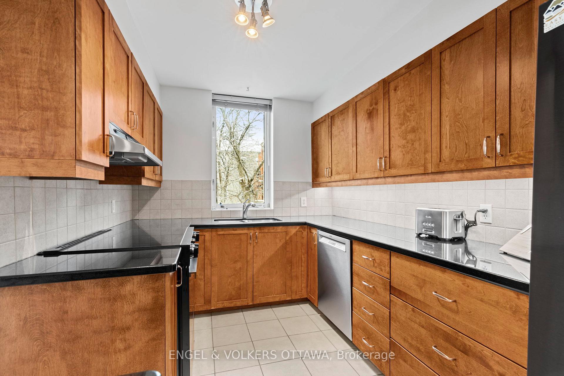 Photo 12 of Unit 207, 10 Main Street, Ottawa, Ottawa East — HOMEH