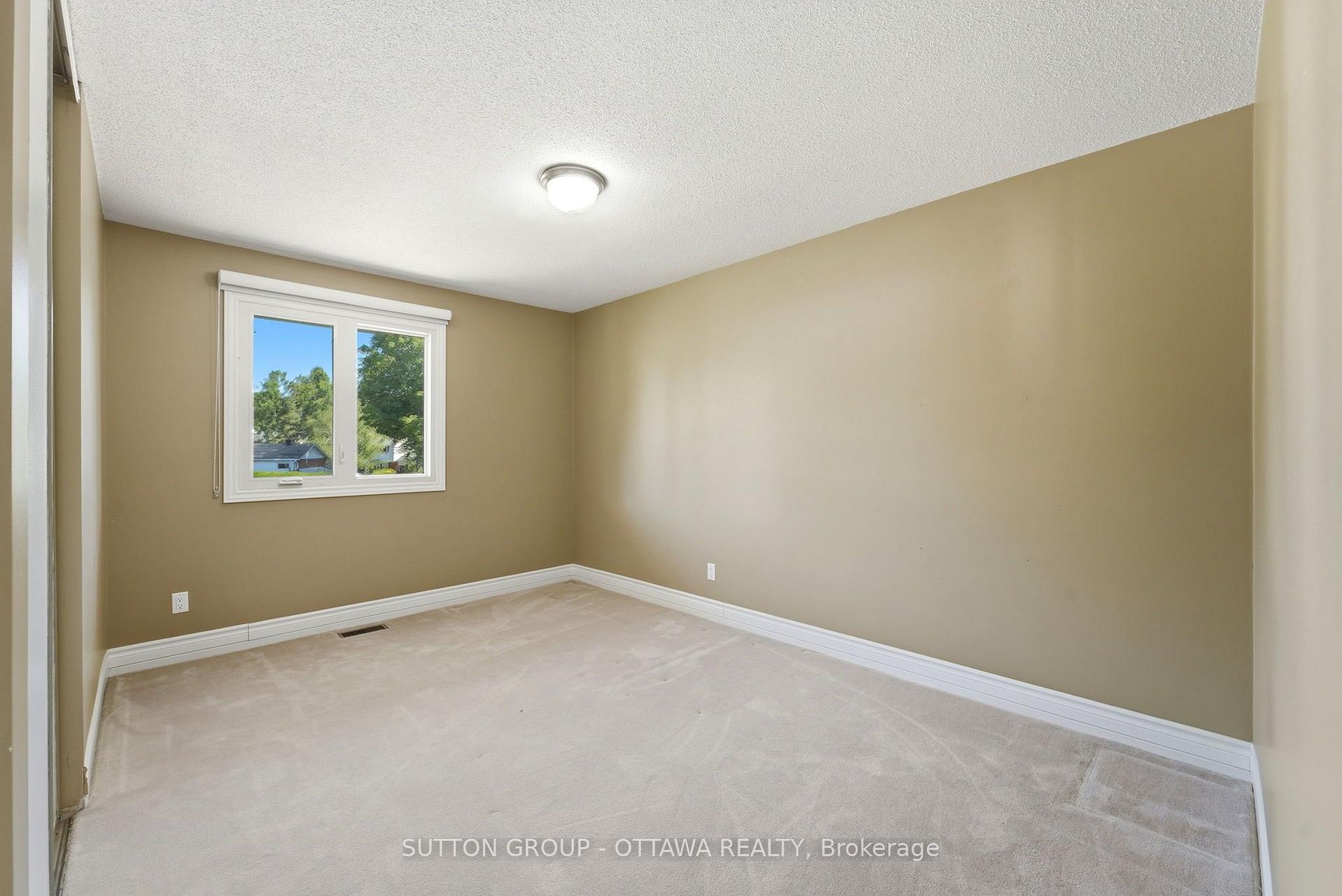 Photo 30 of 29 Chesswood Court, Ottawa, Pineglen/Country Place — HOMEH