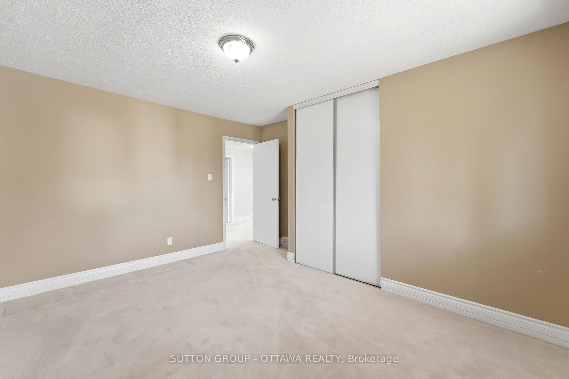 Photo 31 of 29 Chesswood Court, Ottawa, Pineglen/Country Place — HOMEH