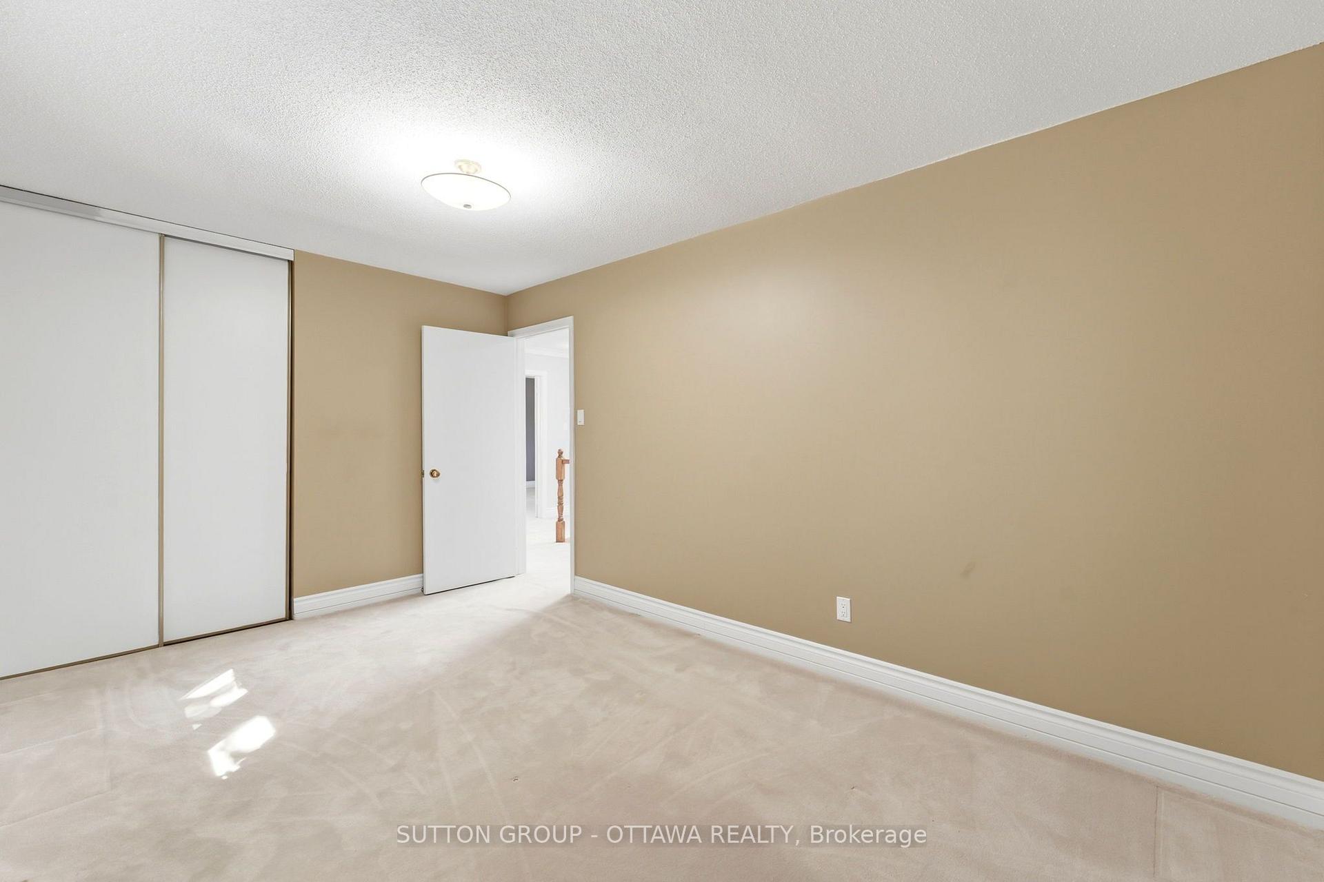 Photo 34 of 29 Chesswood Court, Ottawa, Pineglen/Country Place — HOMEH