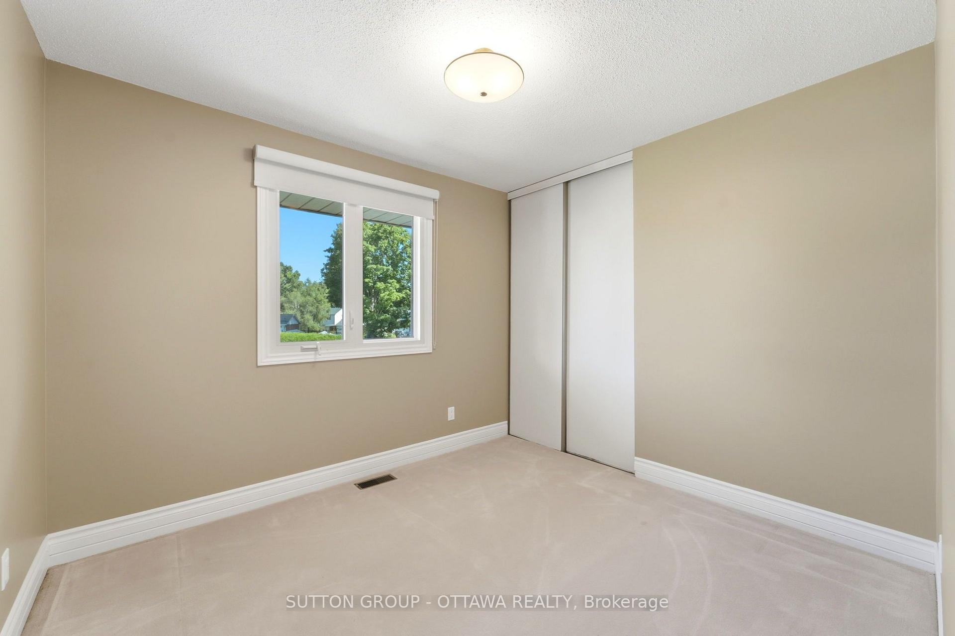Photo 36 of 29 Chesswood Court, Ottawa, Pineglen/Country Place — HOMEH
