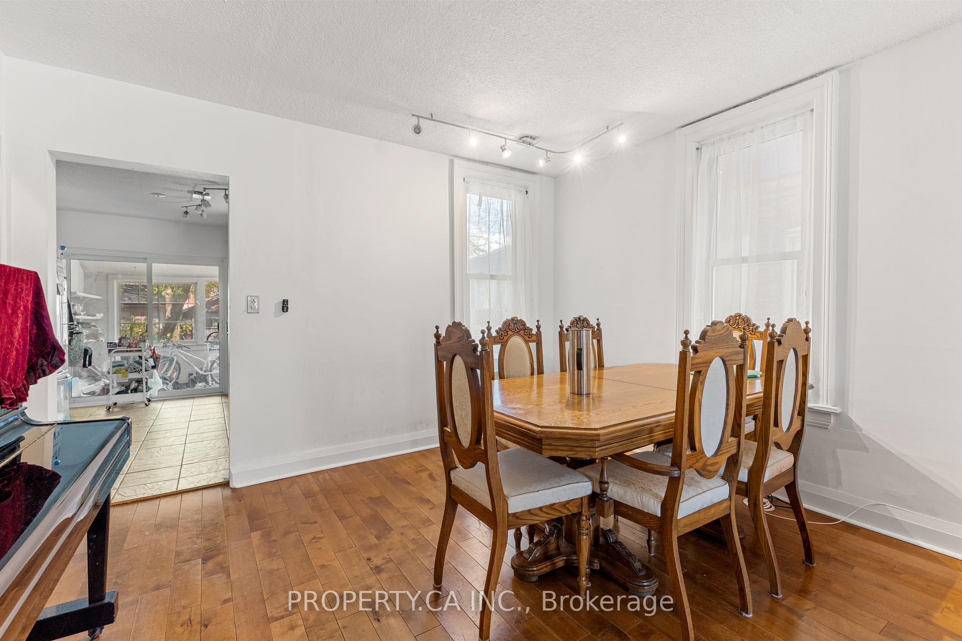 Photo 9 of 126 Stephenson Avenue, Toronto, East End-Danforth — HOMEH