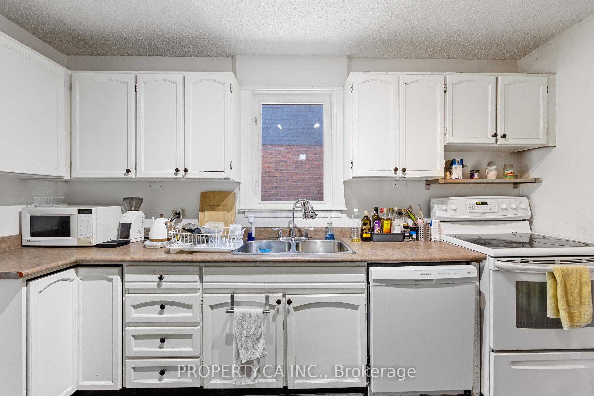 Photo 12 of 126 Stephenson Avenue, Toronto, East End-Danforth — HOMEH