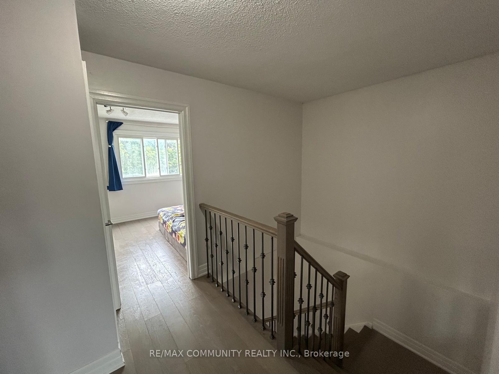 Photo 10 of 80 Raleigh Crescent S, Markham, Markville — HOMEH