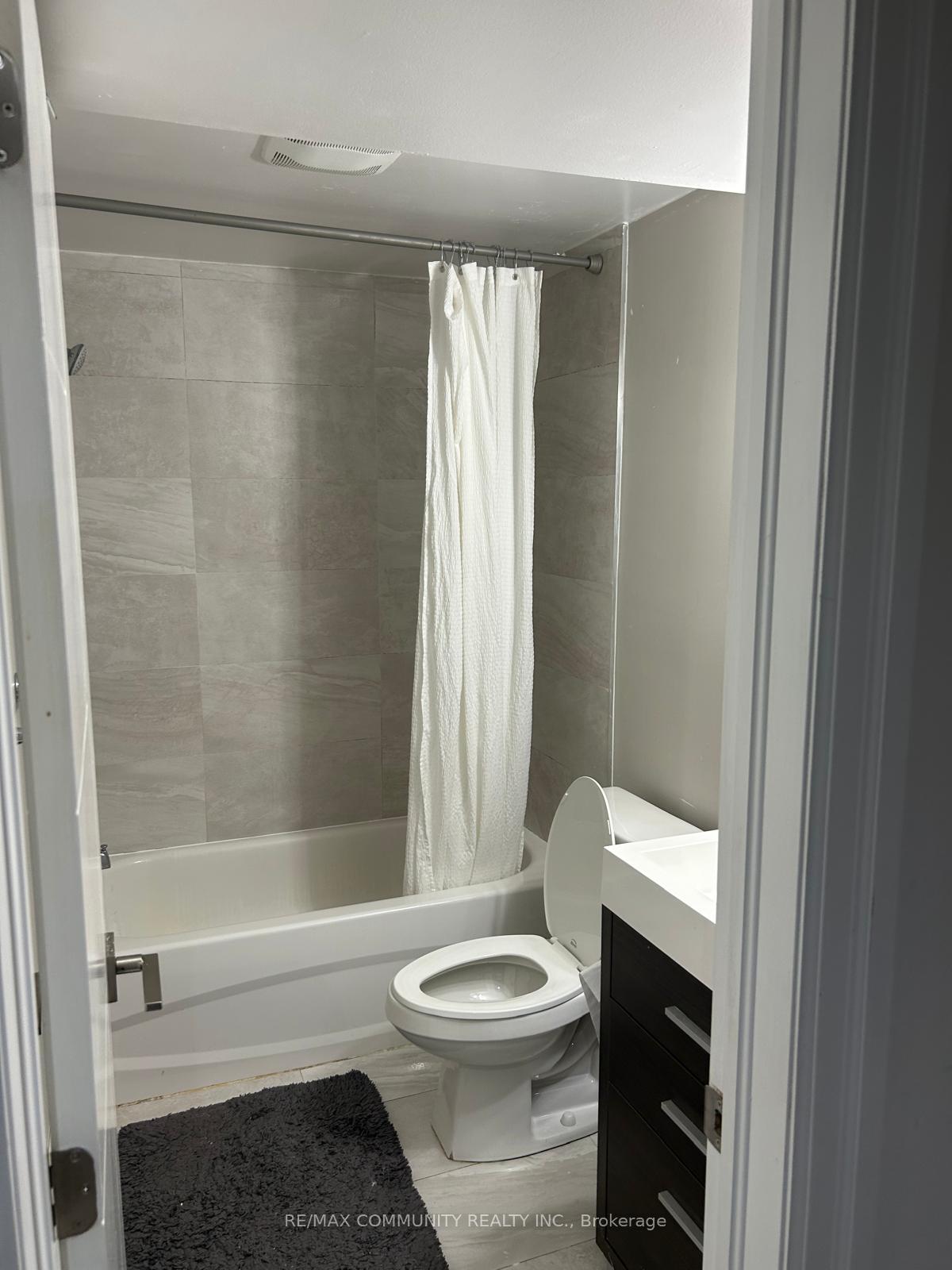 Photo 11 of 80 Raleigh Crescent S, Markham, Markville — HOMEH