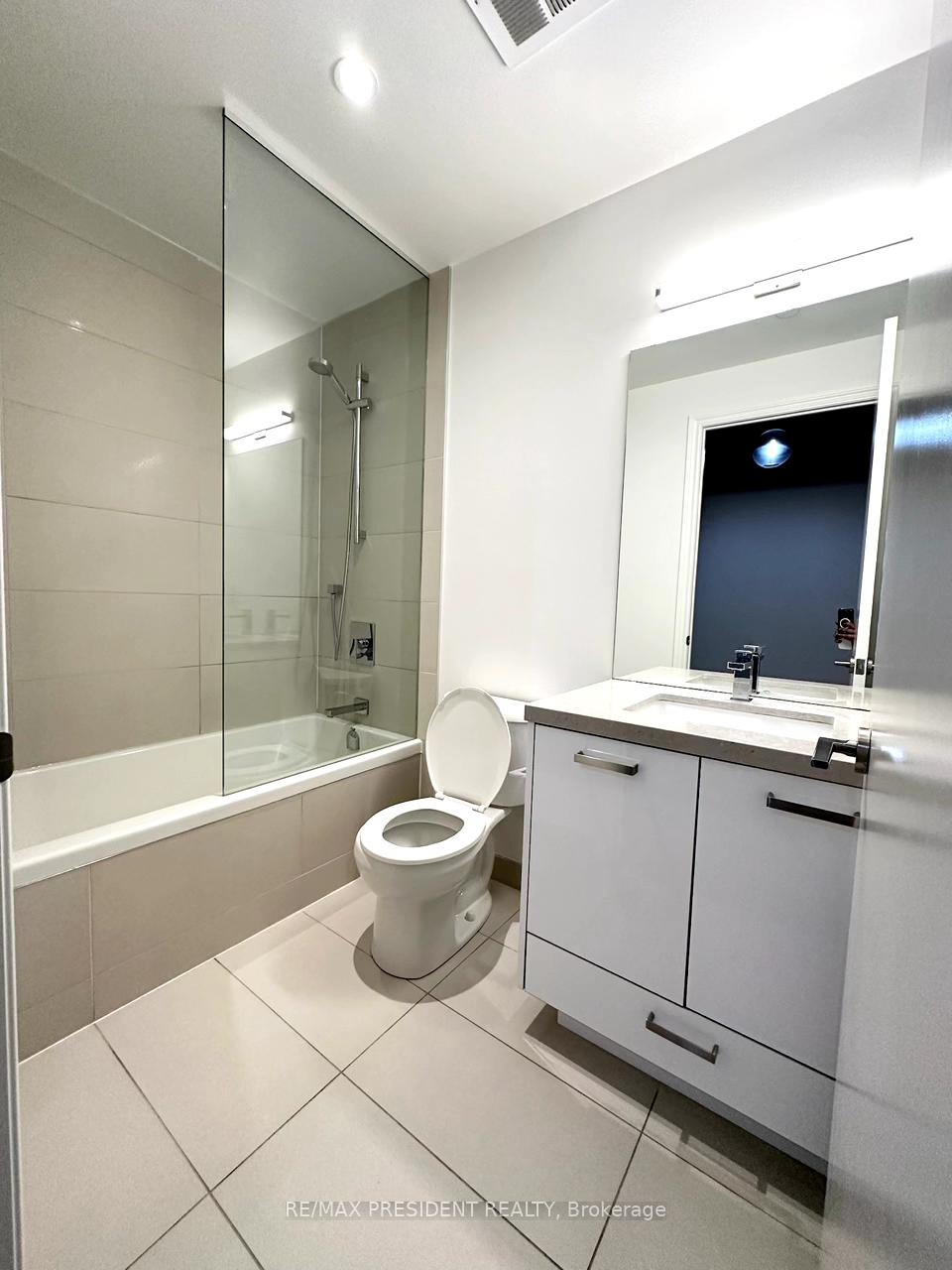Photo 18 of Unit 609, 608 Richmond Street W, Toronto, Waterfront Communities — HOMEH