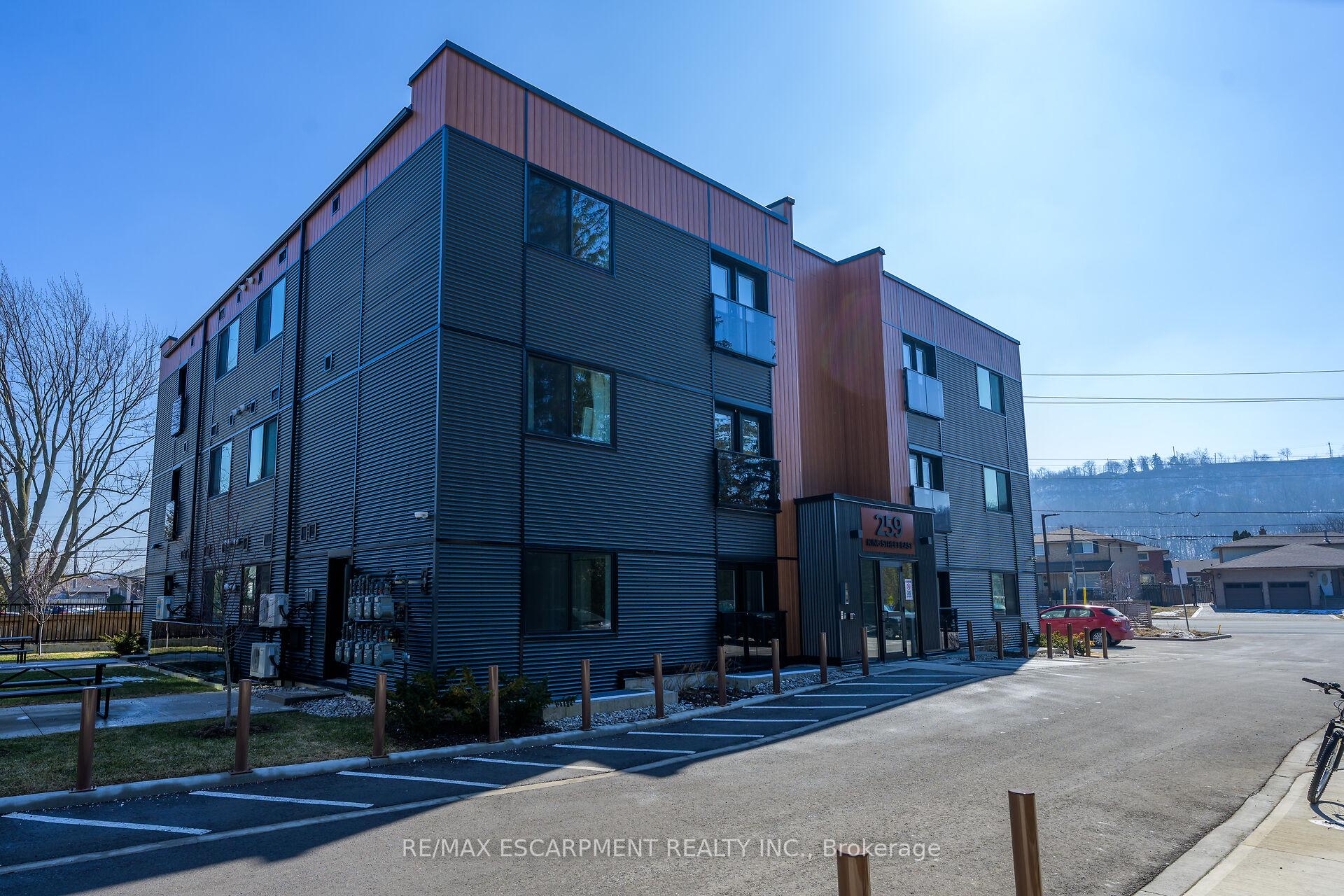 Photo 4 of Unit 303, 259 King Street E, Hamilton, Stoney Creek — HOMEH
