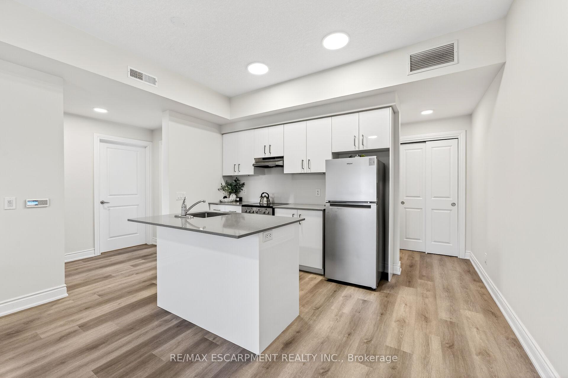 Photo 7 of Unit 303, 259 King Street E, Hamilton, Stoney Creek — HOMEH