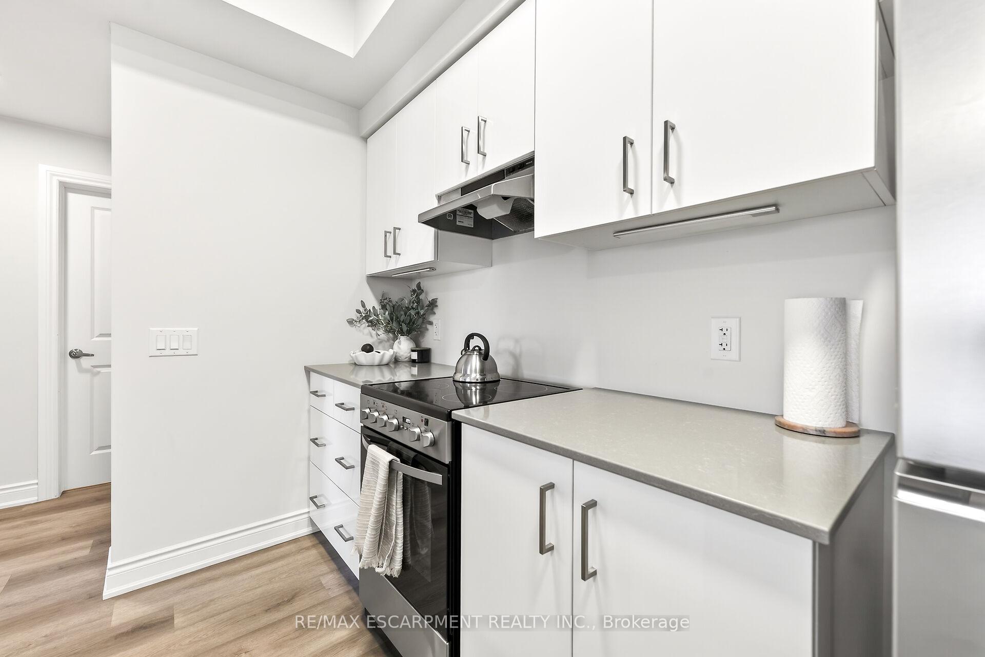 Photo 11 of Unit 303, 259 King Street E, Hamilton, Stoney Creek — HOMEH